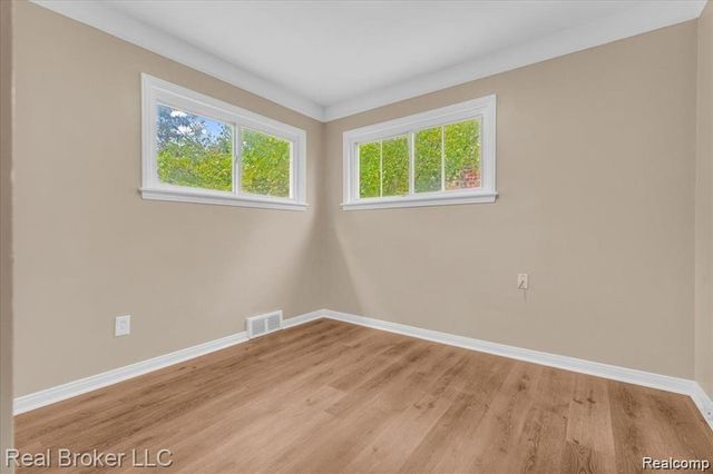 9715 WOODBINE, Redford, MI 48239