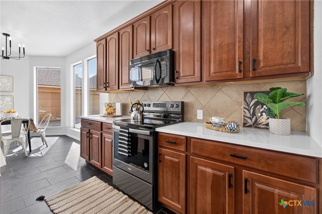 3027 Hidden Meadow, Seguin, TX 78155