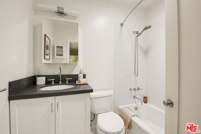 2265 E Moutain Street, Pasadena, CA 91104