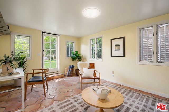 2265 E Moutain Street, Pasadena, CA 91104