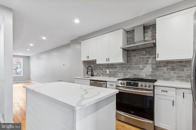 1534 S CHARLES ST, Baltimore, MD 21230