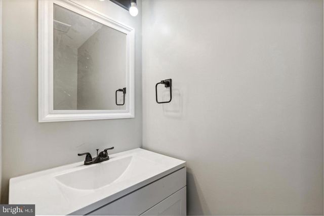 1534 S CHARLES ST, Baltimore, MD 21230