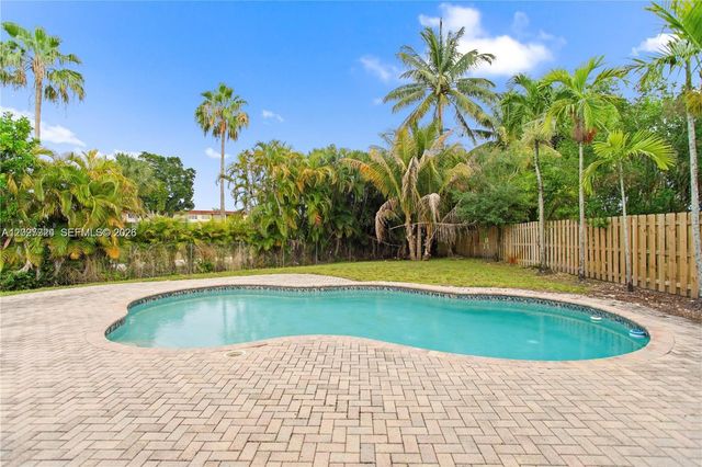 1051 SW 95th Terrace, Pembroke Pines, FL 33025