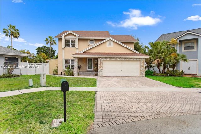 1051 SW 95th Terrace, Pembroke Pines, FL 33025