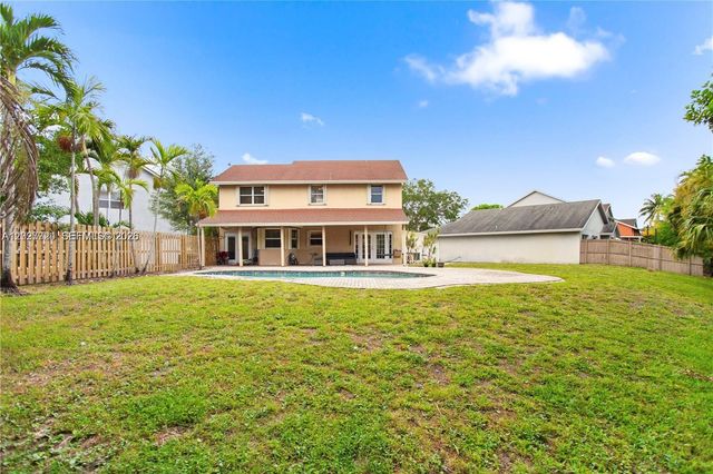 1051 SW 95th Terrace, Pembroke Pines, FL 33025