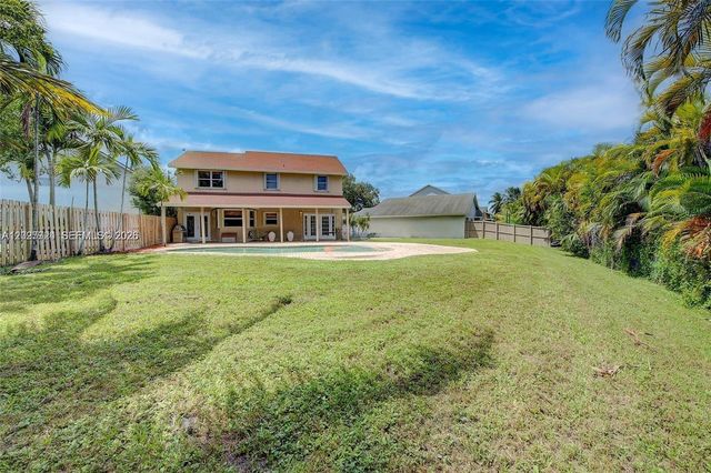 1051 SW 95th Terrace, Pembroke Pines, FL 33025