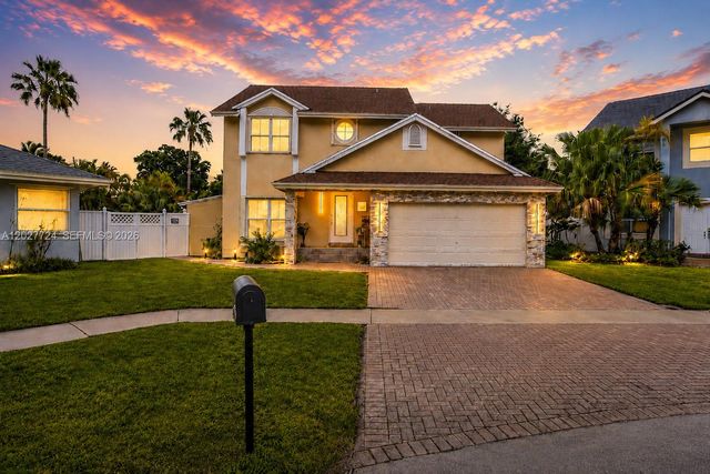 1051 SW 95th Terrace, Pembroke Pines, FL 33025