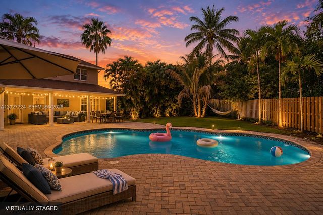 1051 SW 95th Terrace, Pembroke Pines, FL 33025