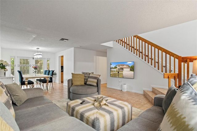 1051 SW 95th Terrace, Pembroke Pines, FL 33025