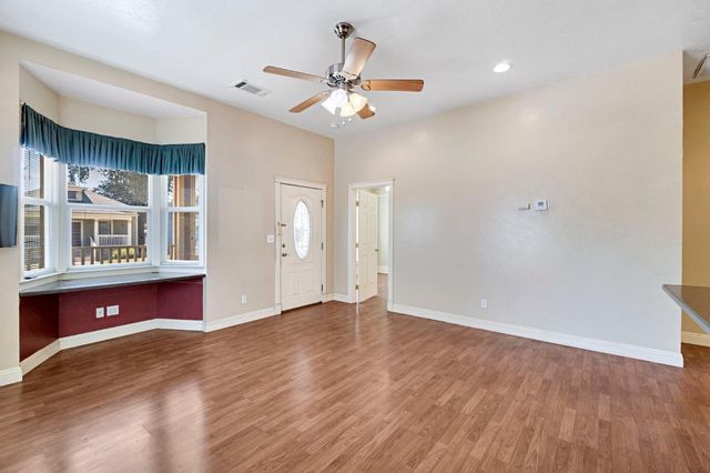 220 N College Avenue, Fresno, CA 93701