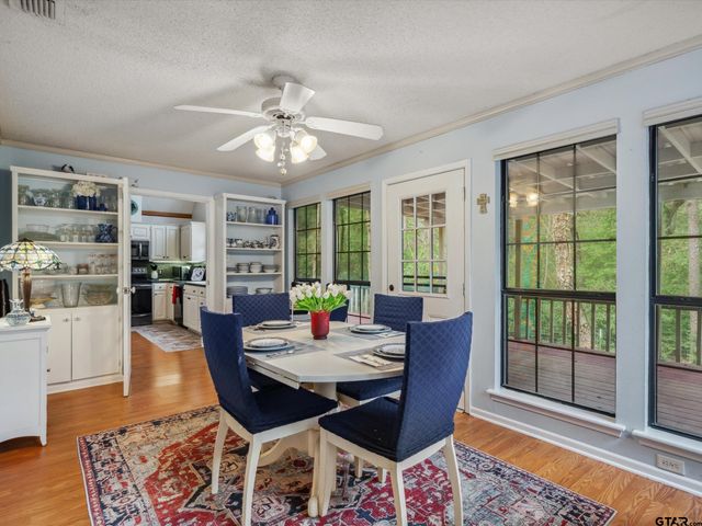 299 Lamplight Path, Holly Lake Ranch, TX 75765