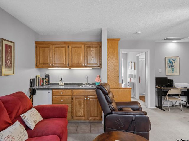 299 Lamplight Path, Holly Lake Ranch, TX 75765