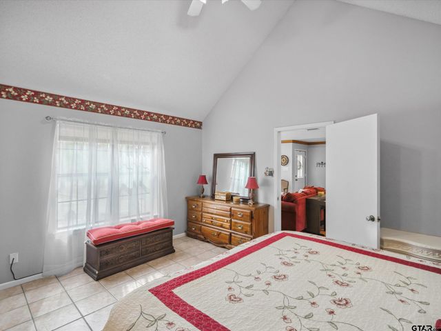 299 Lamplight Path, Holly Lake Ranch, TX 75765