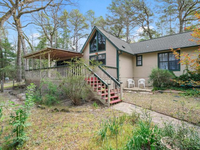 299 Lamplight Path, Holly Lake Ranch, TX 75765