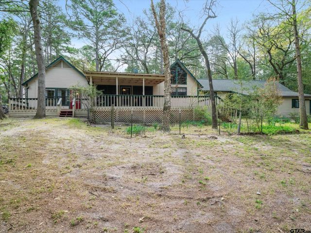 299 Lamplight Path, Holly Lake Ranch, TX 75765