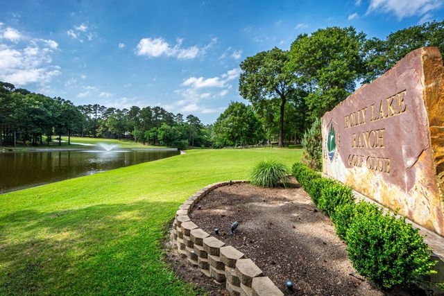 299 Lamplight Path, Holly Lake Ranch, TX 75765