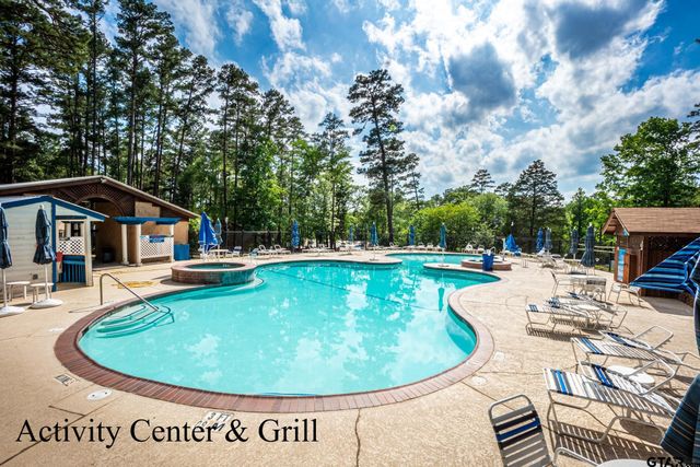 299 Lamplight Path, Holly Lake Ranch, TX 75765