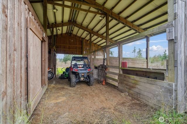 966 Military Road S, Winlock, WA 98596