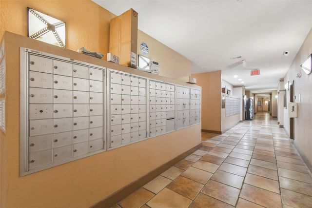 4221 W SPRUCE STREET 2425, Tampa, FL 33607