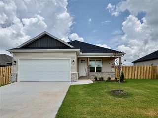 1808 Bugg Street, Pea Ridge, AR 72751