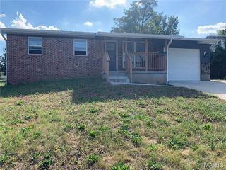 136 E Waymire Avenue, St Louis, MO 63119