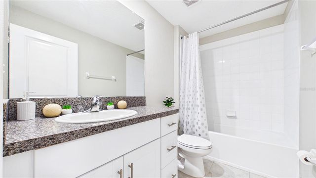 726 ROYAL EMPRESS DRIVE, Ruskin, FL 33570