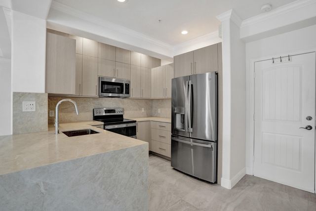 804 NE 7th Street, Fort Lauderdale, FL 33304