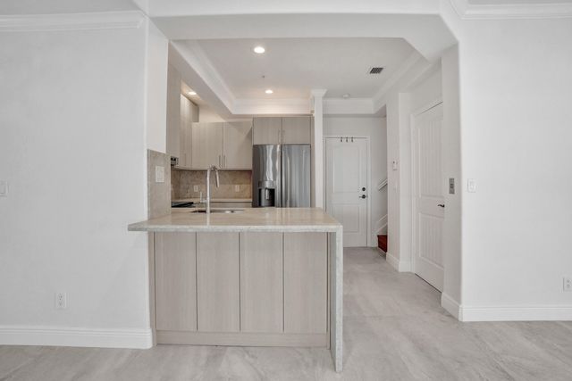 804 NE 7th Street, Fort Lauderdale, FL 33304
