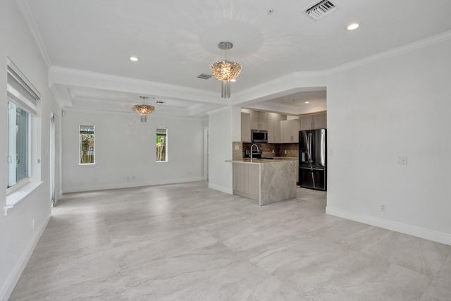 804 NE 7th Street, Fort Lauderdale, FL 33304