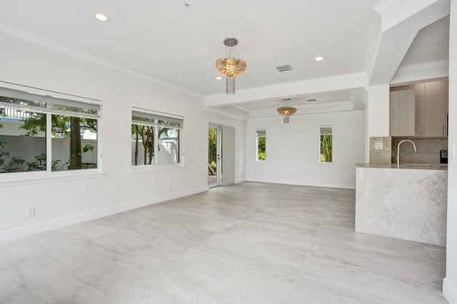 804 NE 7th Street, Fort Lauderdale, FL 33304
