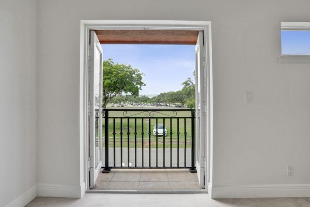 804 NE 7th Street, Fort Lauderdale, FL 33304