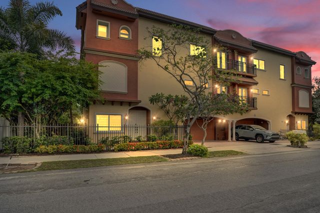 804 NE 7th Street, Fort Lauderdale, FL 33304