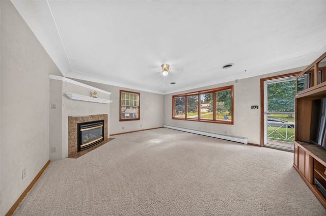 288 28th Avenue SW, Cedar Rapids, IA 52404