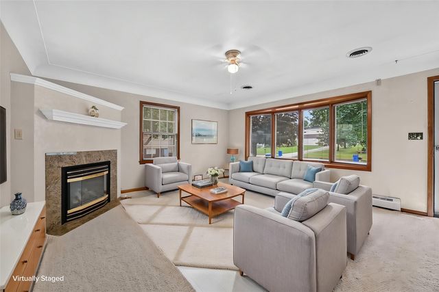 288 28th Avenue SW, Cedar Rapids, IA 52404