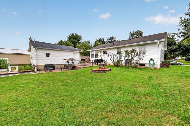 288 28th Avenue SW, Cedar Rapids, IA 52404