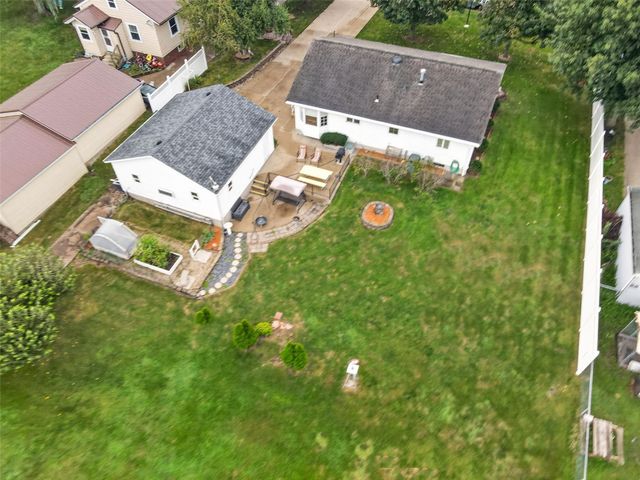 288 28th Avenue SW, Cedar Rapids, IA 52404