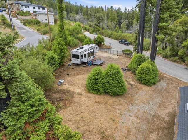 135 Fallen Leaf Drive, Boulder Creek, CA 95006