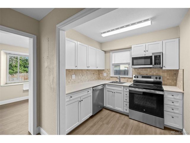 2060 S Knox Ct, Denver, CO 80219