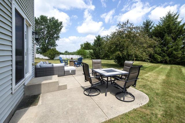 914 Michael COURT, Elkhorn, WI 53121