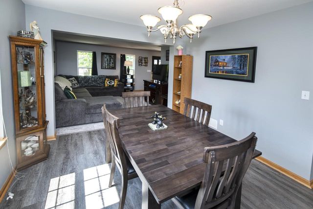 914 Michael COURT, Elkhorn, WI 53121