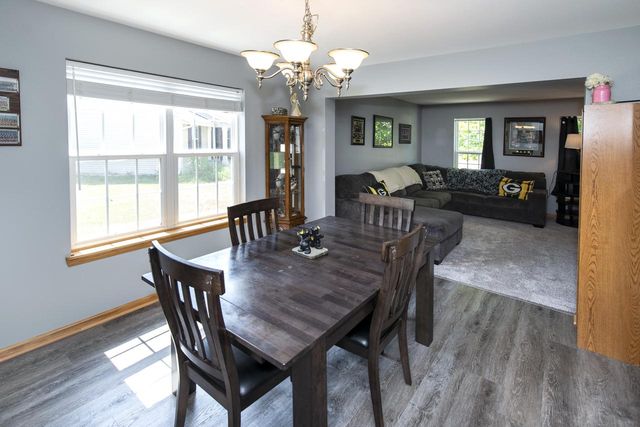914 Michael COURT, Elkhorn, WI 53121