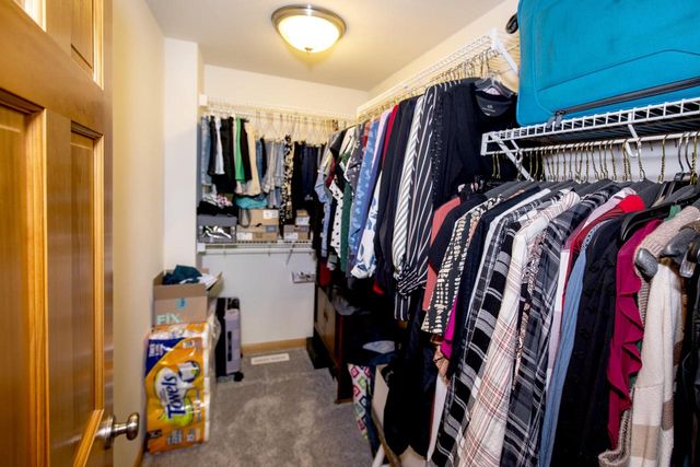 914 Michael COURT, Elkhorn, WI 53121