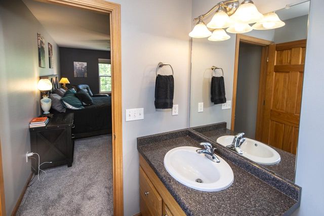 914 Michael COURT, Elkhorn, WI 53121