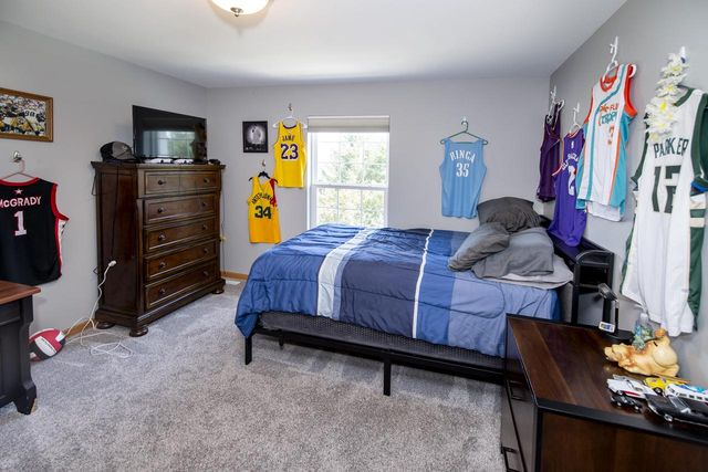 914 Michael COURT, Elkhorn, WI 53121