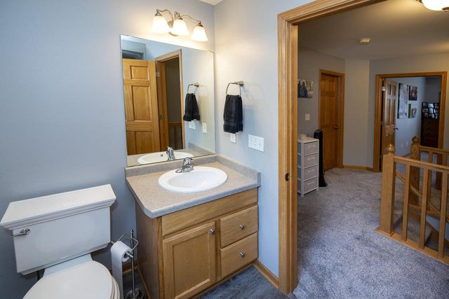 914 Michael COURT, Elkhorn, WI 53121