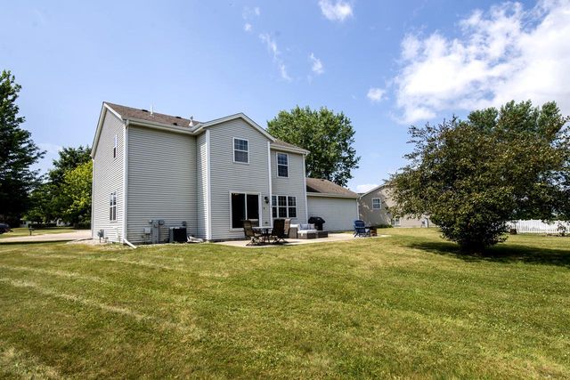 914 Michael COURT, Elkhorn, WI 53121