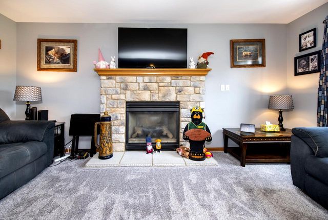 914 Michael COURT, Elkhorn, WI 53121