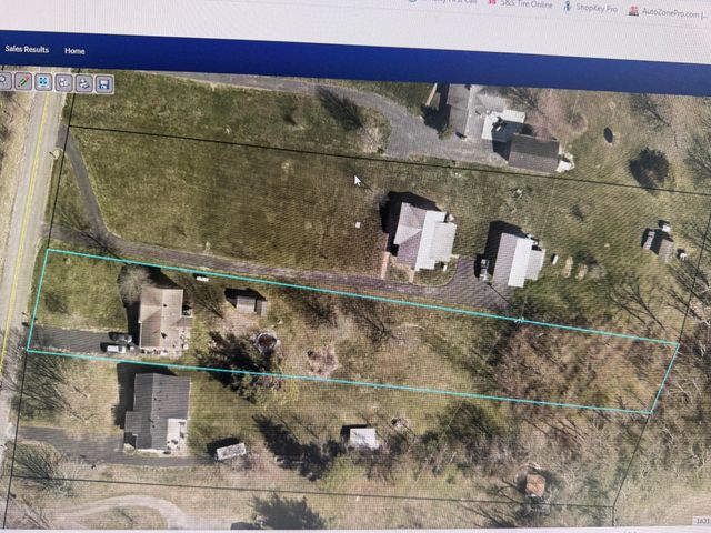 1051 Bethlehem Road, Paris, KY 40361