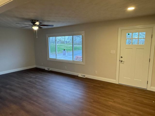 1051 Bethlehem Road, Paris, KY 40361