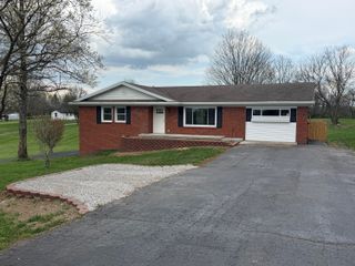 1051 Bethlehem Road, Paris, KY 40361